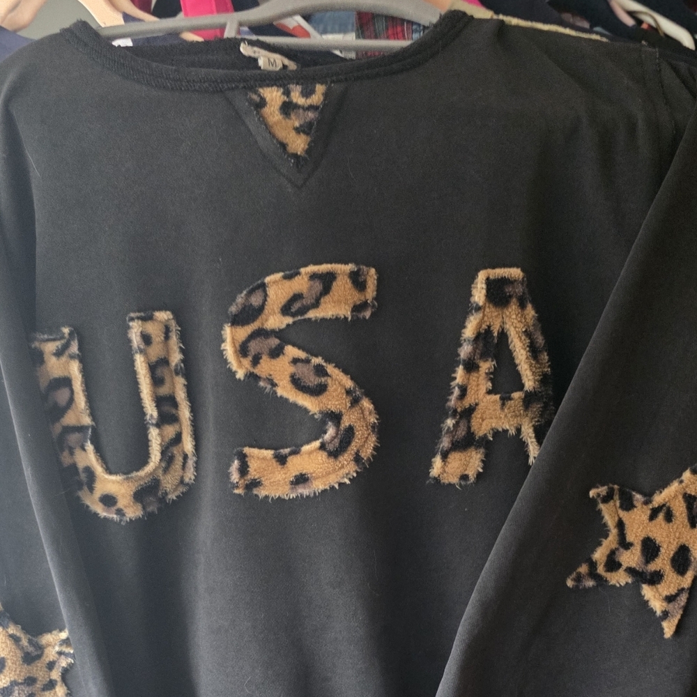 POL Black Sweatshirt with Leopard Print USA Design PTP 23 Very Nice Bell Mid Sle